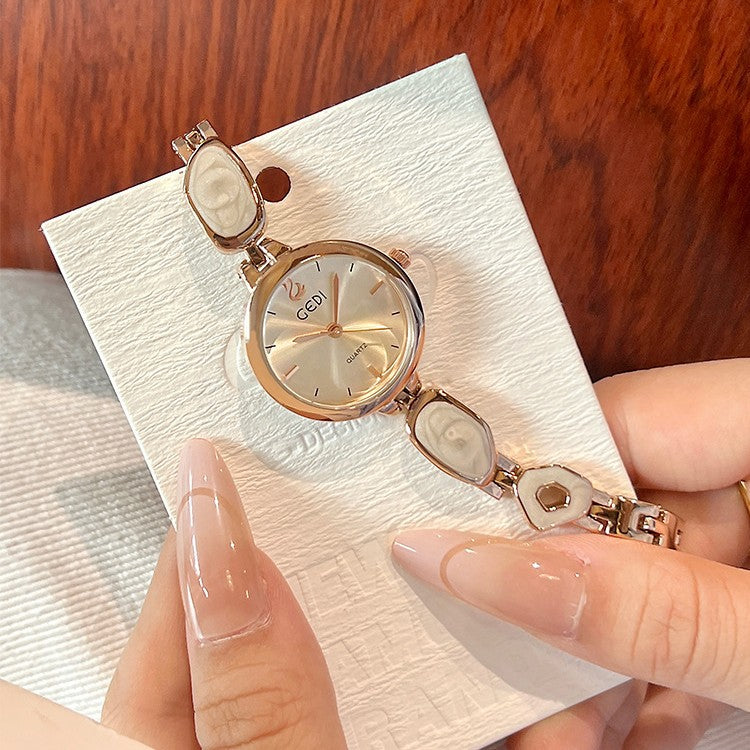 Women's Lightweight Luxury Niche Small Exquisite Minimalist Quartz Watch - Zentrova Women's Lightweight Luxury Niche Small Exquisite Minimalist Quartz Watch - Zentrova